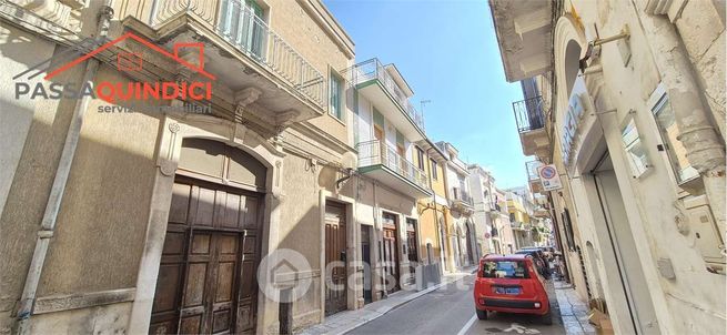 Casa indipendente in residenziale in Via Cesare Battisti 74