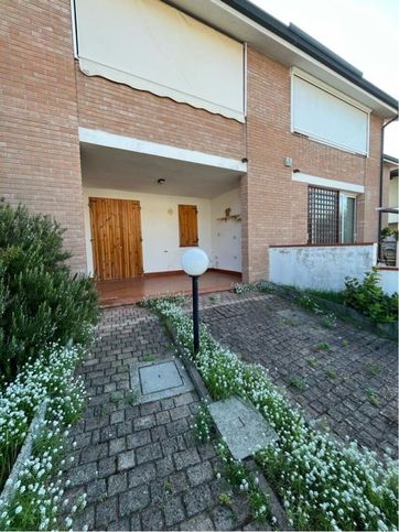 Villetta a schiera in residenziale in Via Torino 46
