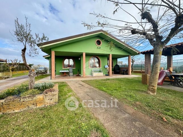 Villa in residenziale in Via I Maggio