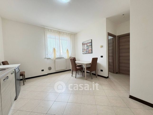 Appartamento in residenziale in Piazza Giovanni Lunardi