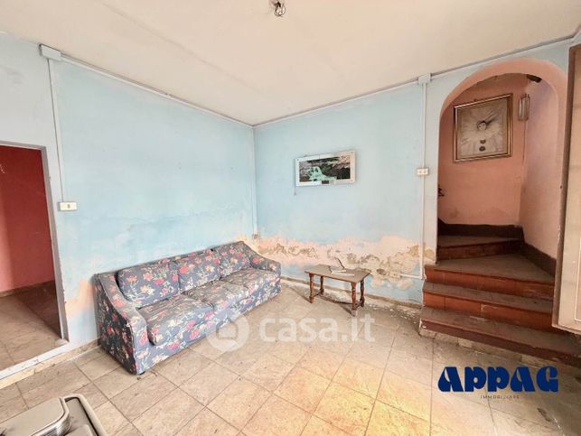 Casa indipendente in residenziale in 