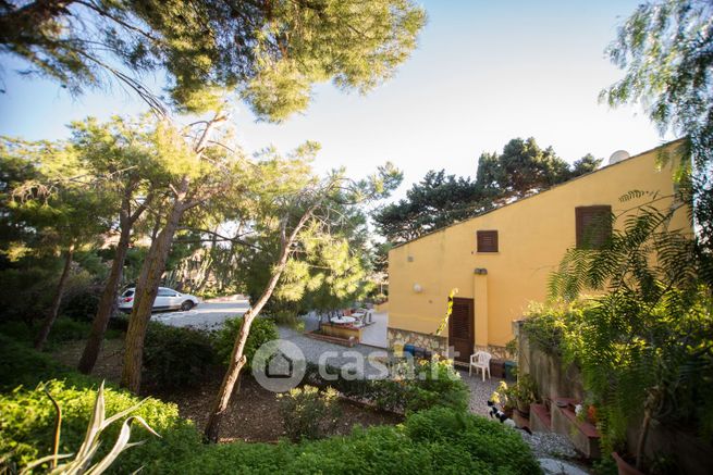 Villa in residenziale in Via della Salute