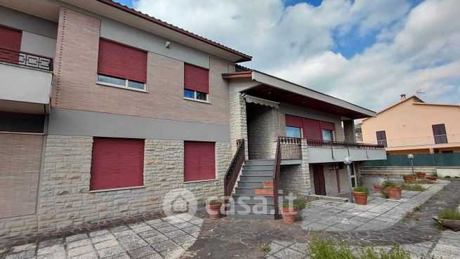 Villa in residenziale in Strada Ponte Felcino - Ponte Pattoli 24
