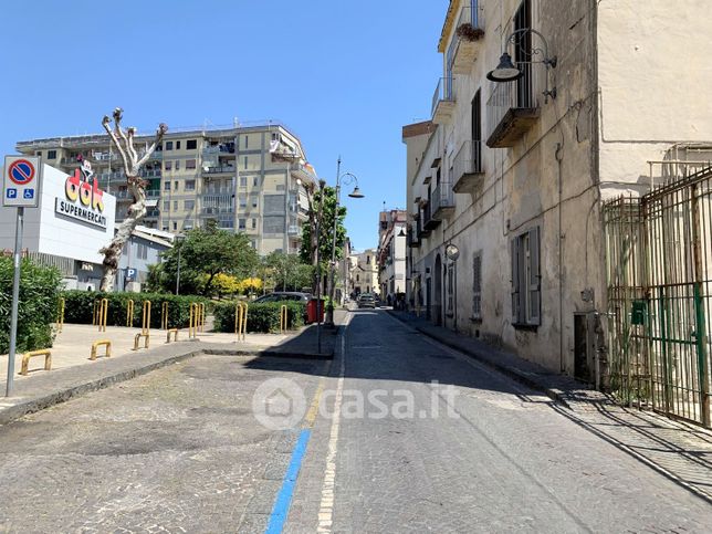 Appartamento in residenziale in Via Giordano Luca 53
