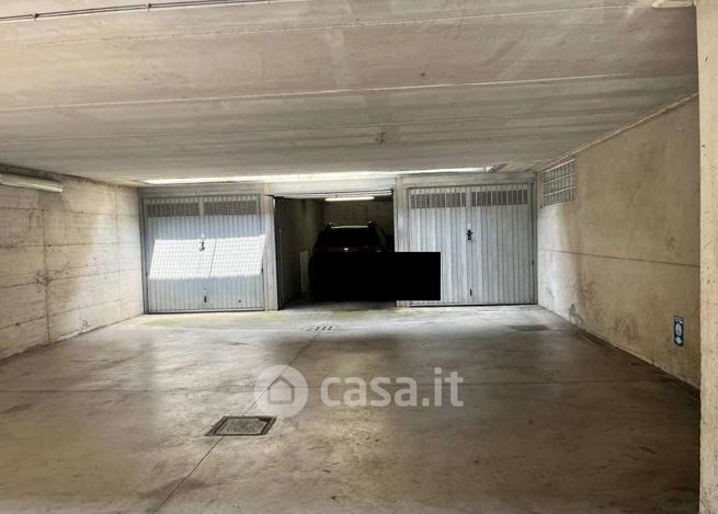 Garage/posto auto in residenziale in Via Galeazzo ViganÃ² 11