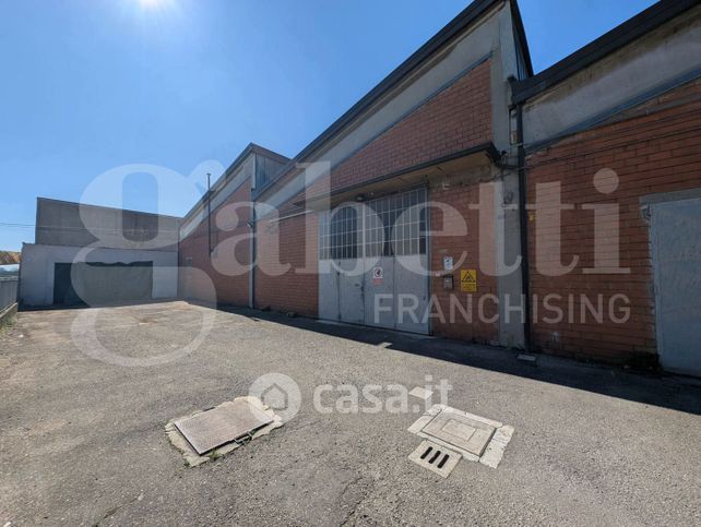 Capannone in commerciale in Via Renata ViganÃ² 2