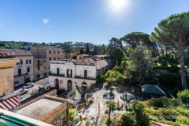 Appartamento in residenziale in Via A. Santovetti 5