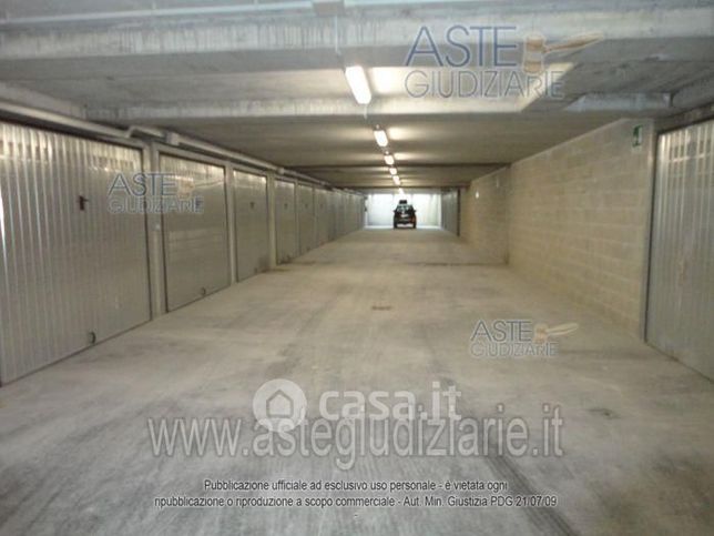 Box/posto auto in residenziale in Via Monforte