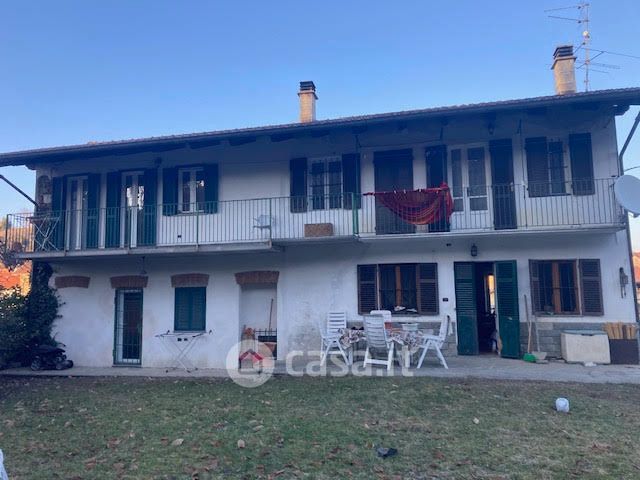 Casa indipendente in residenziale in Via Viverone