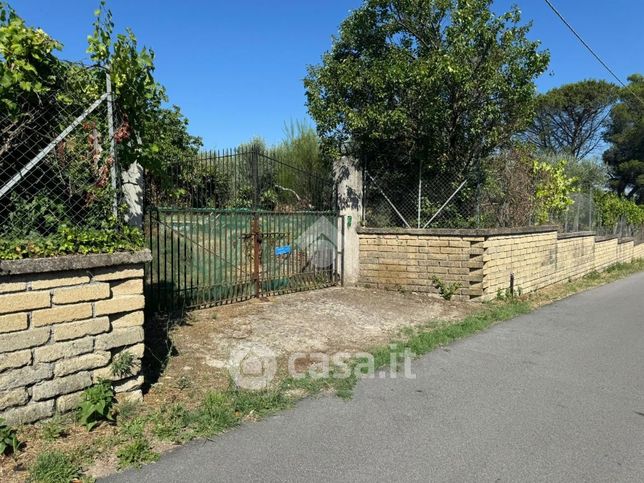 Terreno agricolo in commerciale in Via Colle Pescheto 13