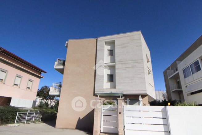 Appartamento in residenziale in Via Italo de Sanctis 33
