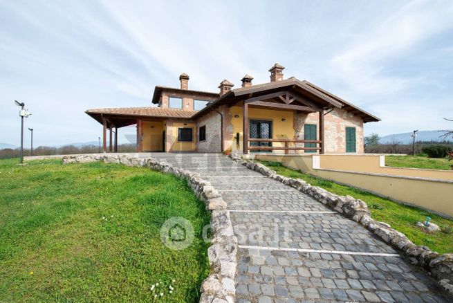 Villa in residenziale in Strada Provinciale Pascolare 164