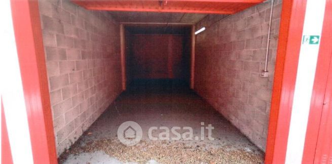 Garage/posto auto in residenziale in Via San Barnaba 30