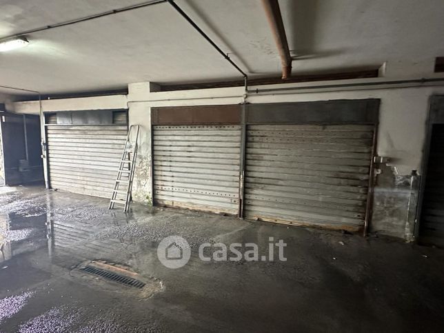 Box/posto auto in residenziale in Cavalcavia Prete