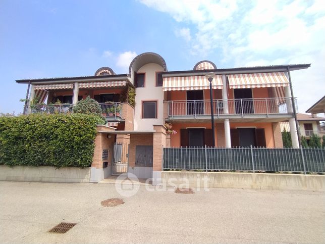 Appartamento in residenziale in Via Bornaresio 56