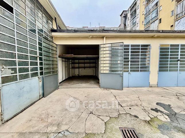 Garage/posto auto in residenziale in Corso Toscana 75