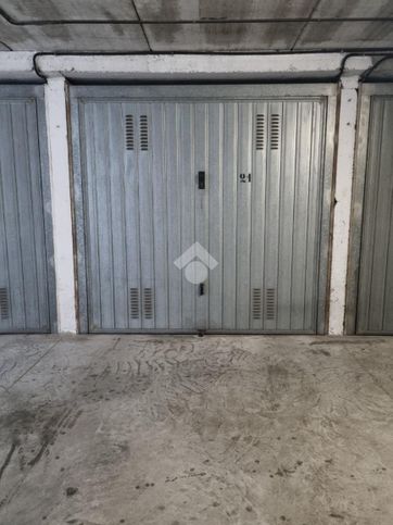 Garage/posto auto in residenziale in Viale San Giovanni Bosco 10