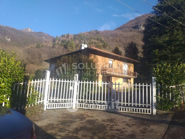 Casa indipendente in residenziale in Via Belloloco 5