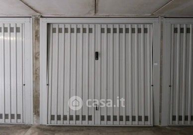 Box/posto auto in residenziale in Via Martiri di Cefalonia
