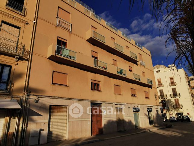 Appartamento in residenziale in Viale Regina Elena 16