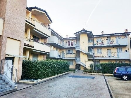 Appartamento in residenziale in Via Giacomo Leopardi 12