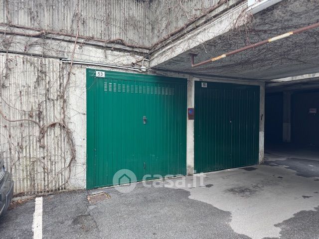 Garage/posto auto in residenziale in Via Carlo Lorenzini