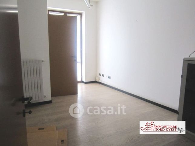 Ufficio in commerciale in Piazza Pozzobonelli