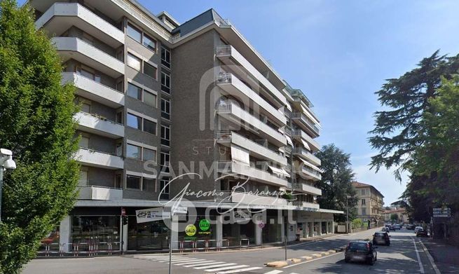 Appartamento in residenziale in Via Vellone 24