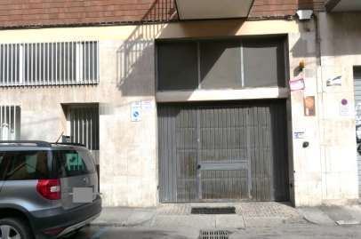 Box/posto auto in residenziale in Via Guido Zucchini