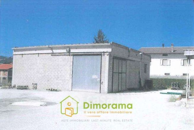 Capannone in commerciale in Via Vittorio Veneto 131