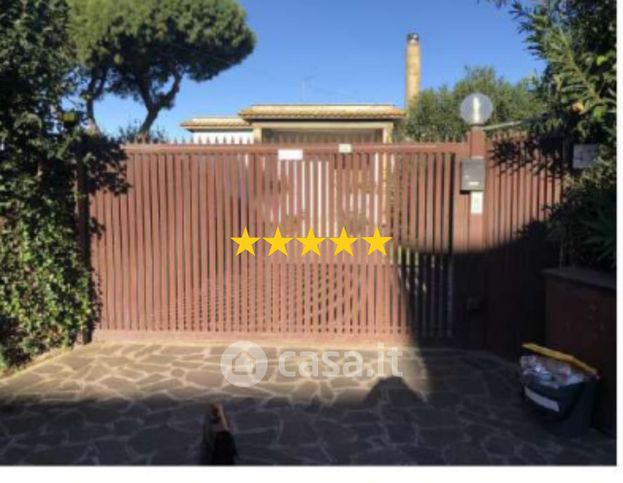 Villa in residenziale in Viale Maria