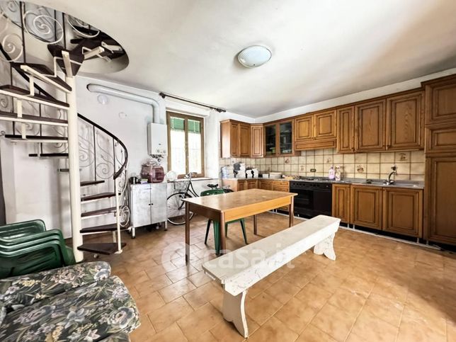 Rustico/casale in residenziale in Vicolo Pace 2