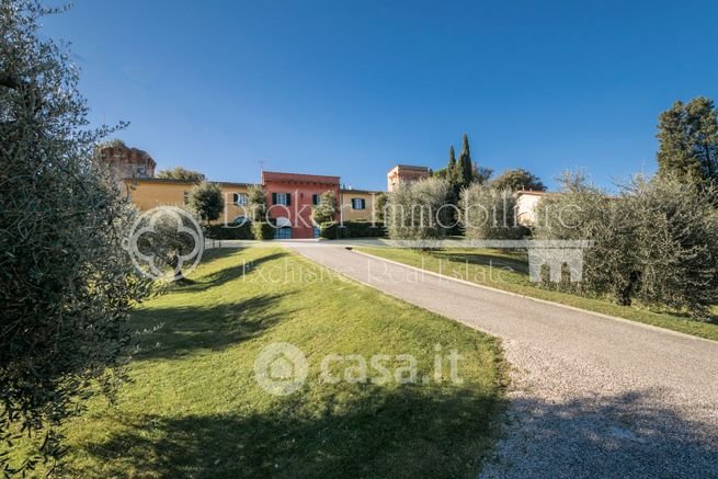 Villa in residenziale in Via Panoramica 23