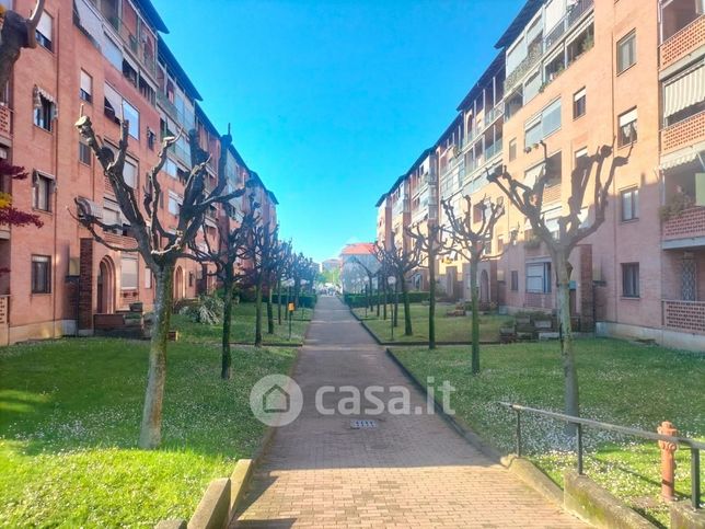 Box/posto auto in residenziale in Via Bruno Buozzi 33
