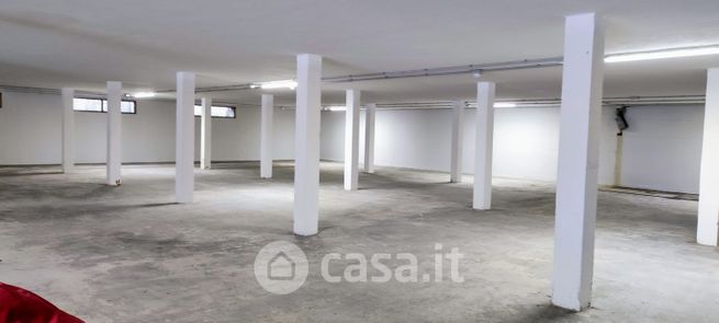 Garage/posto auto in residenziale in Piazza A. Moro 11