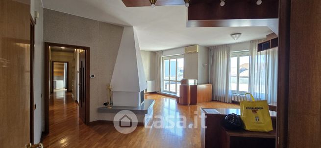 Appartamento in residenziale in Via Castelletto 46