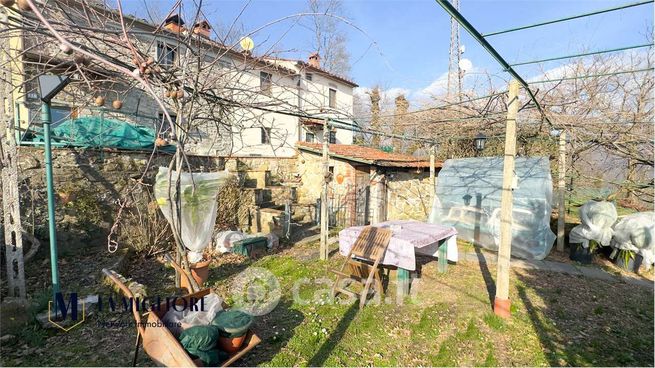 Casa indipendente in residenziale in Via di Pallareccio 11