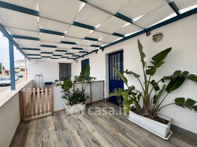 Casa indipendente in residenziale in