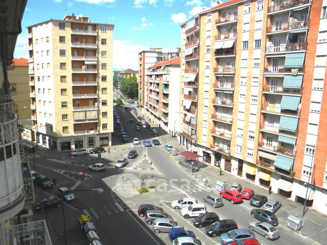 Garage/posto auto in residenziale in Largo Cardinal Massaia 39