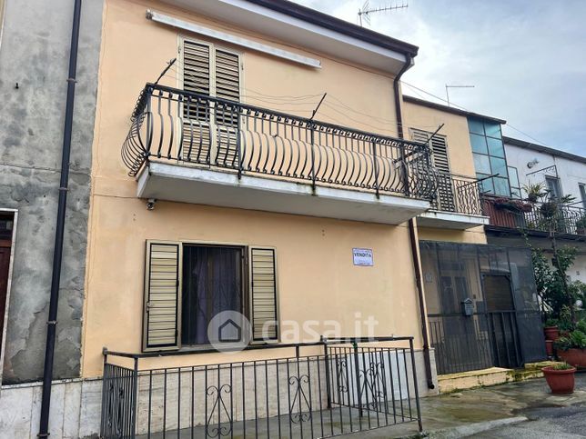 Casa indipendente in residenziale in Via Granatari 9