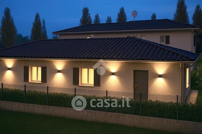 Villetta a schiera in residenziale in Piazza Antonio Locatelli 7