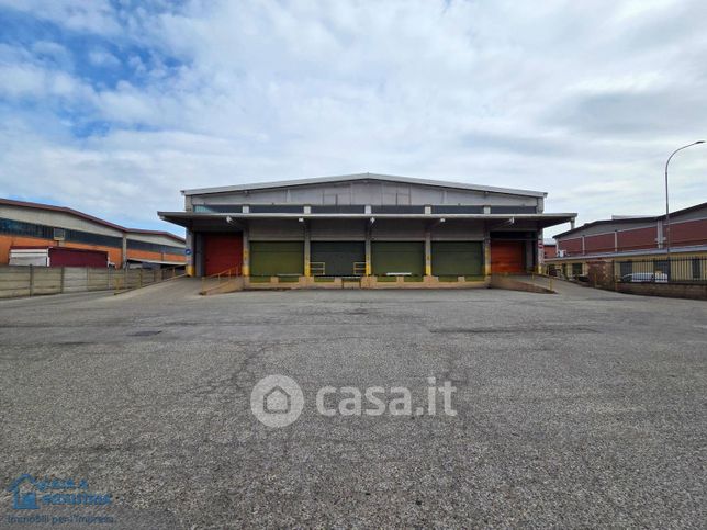 Capannone in commerciale in Via Piemonte