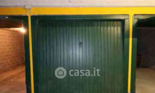 Garage/posto auto in residenziale in Via Regina Margherita 5