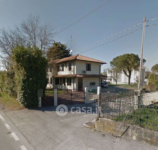 Casa indipendente in residenziale in Via Scapacchiò