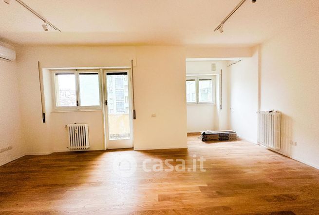 Appartamento in residenziale in Via Monte Generoso 53