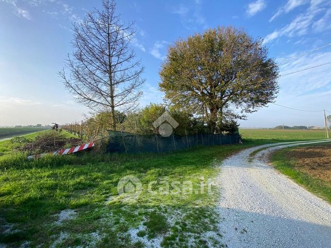 Terreno agricolo in commerciale in Via Tagliata