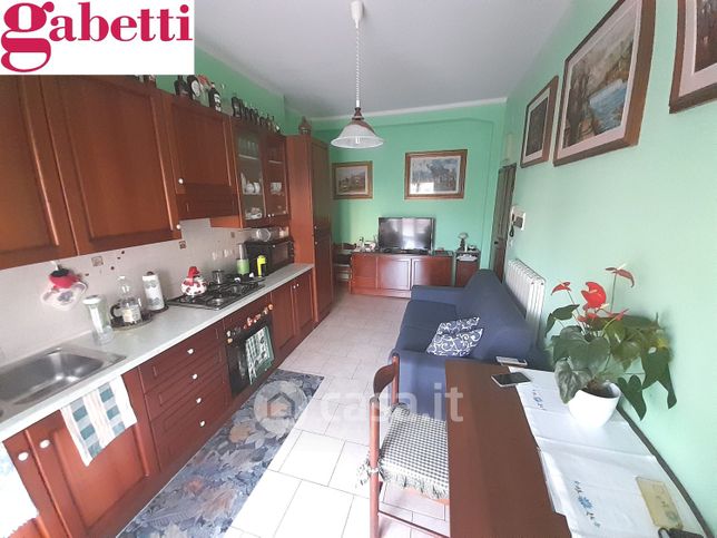 Appartamento in residenziale in Via Montegrappa