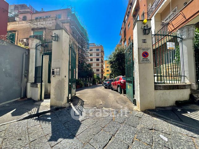 Box/posto auto in residenziale in Via Belvedere 101