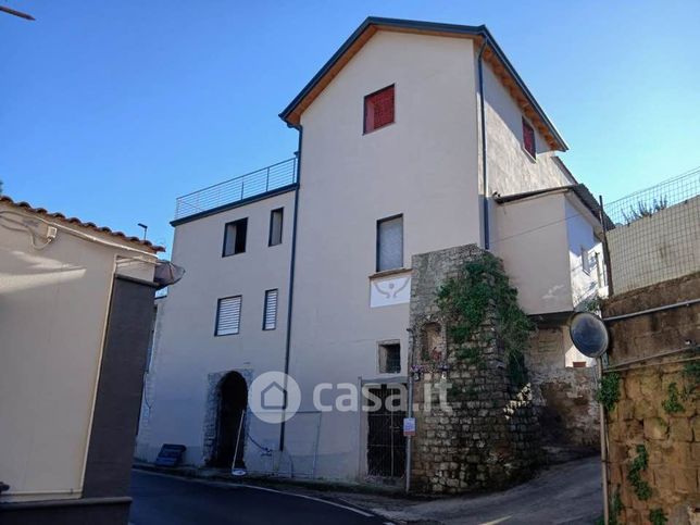Appartamento in residenziale in Via Viticella