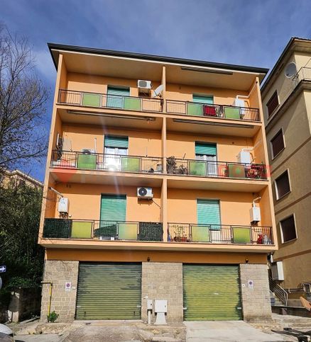 Appartamento in residenziale in Via Fosse Ardeatine 1